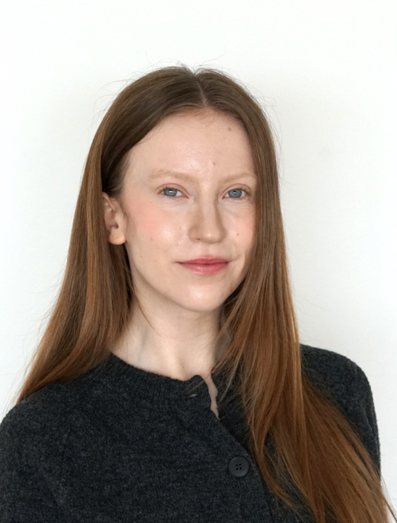 Portrait of Jenny Halseid – London-based Norwegian creative entrepreneur, app developer, musician and  artist